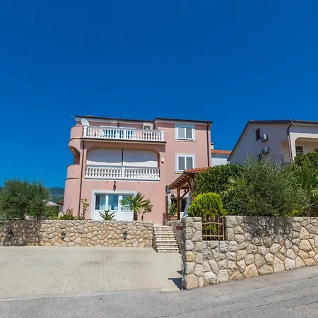Apartman M *